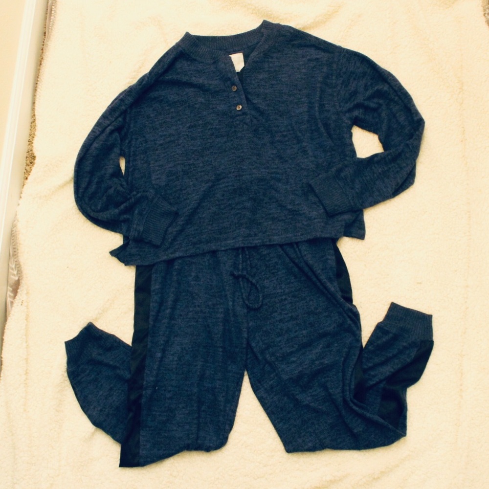 Abercrombie and Fitch Pajama Set!!